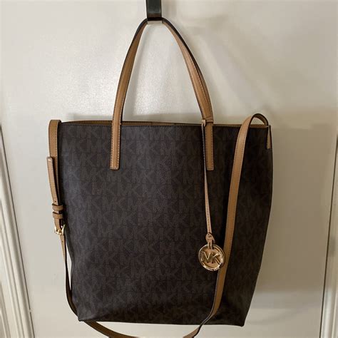 michael kors hayley lg ew tote|Hayley Large Logo Tote .